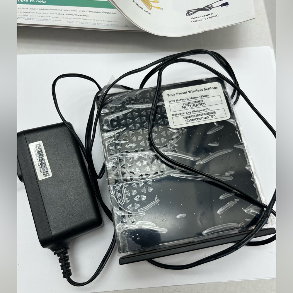 NETGEAR 🛜 N300 WiFi Router, model WNR2000 - Picture 10 of 15